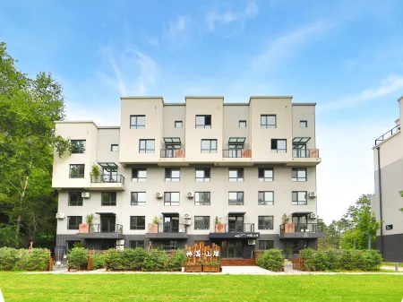 Linxi mountain residential quarters (North Scenic Area tourist distribution center shop)