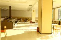 Ease Hotel (Huludao North Railway Station Gaoxin Fifth Road) - breakfast