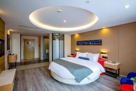 LanOuShangPin Hotel (Renhuai Power Supply Bureau Office Building)