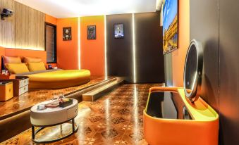 Neixiang Nuan+ Smart Cinema Hotel (Dingrong Huafu)