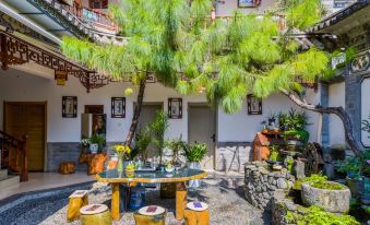 Honglinge Inn (Dali Ancient Town South Gate)