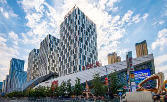 Lavande Hotel (Urumqi High-speed Railway Station Wanda Plaza) - Housity