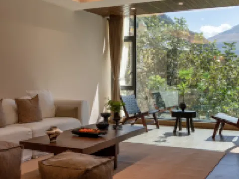 Stay on the mountains Hotel a Heishui