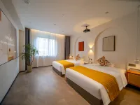 Lis Future Hotel (Huaining Dechen Times Square) Hoteles en Huaining