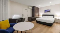 Oaks Melbourne on Collins Suites - balcon