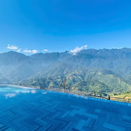 Fansipan View Hotel