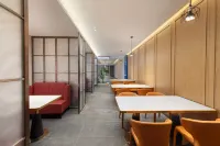 RAMADA ENCORE BY WYNDHAM WUHAN STATION - breakfast