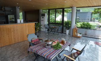Ora Hill Farmstay & Glamping Hoa Binh