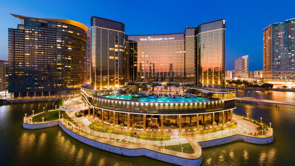YOHO Treasure Island Hotel