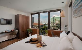 Dragon View Riverfront Hotel by Haviland