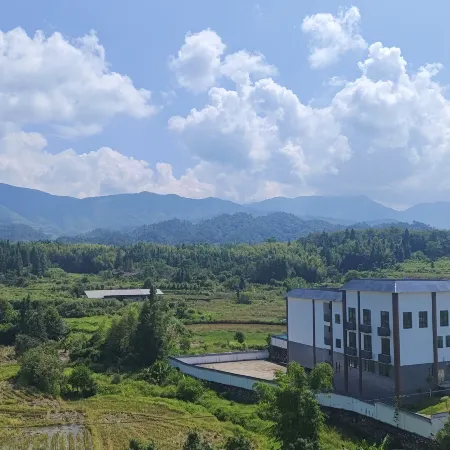 Zhonggu Homestay (Wenquan Cultural Park)