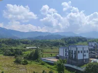Zhonggu Homestay (Wenquan Cultural Park)