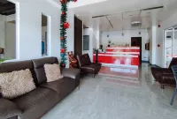 RedDoorz @ LQJ Hotel Old Buswang Kalibo