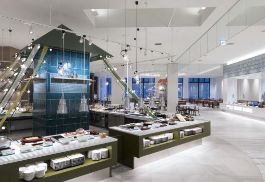 숲속에 위치한 기타유자와 모리 노 소라니와의 야외 온천 풍경