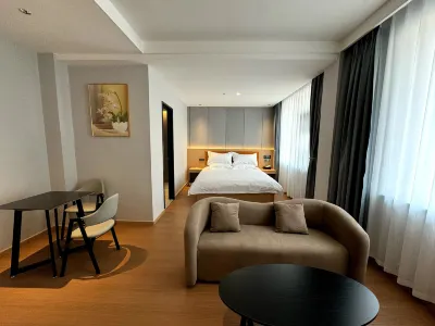 Yiju Fashion Hotel (Minquan Railway Station)