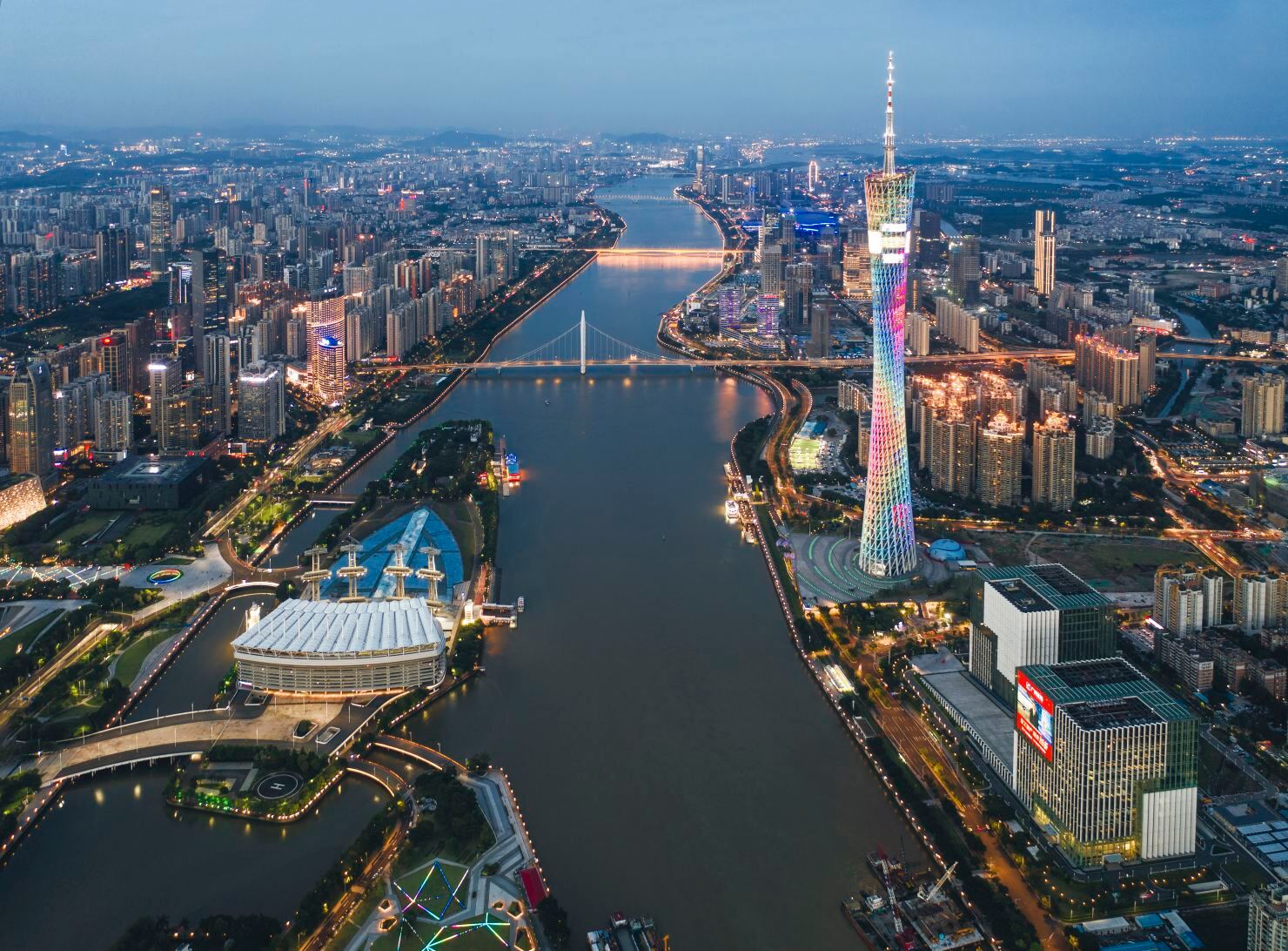 Echarm Plus Hotel (Guangzhou Beijing Road Pedestrian Street Dafogu Temple)