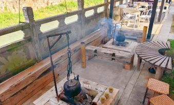 Qingyunge Hot Spring Guesthouse