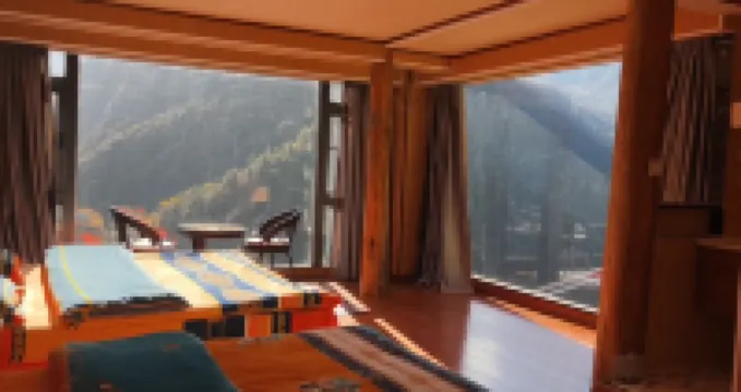 德欽逸雲庭客棧