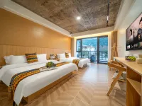 Tonglu Ouyuer Suiyuan Homestay (OMG Heartbeat Amusement Park Yaolin Wonderland Branch) Hotels near Yaolin Wonderland Scenic Area