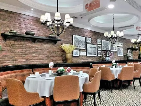 Beifang Langyue Hotel (Beijing Ganjiakou) Отели рядом с достопримечательностью «Театр дельфинов»