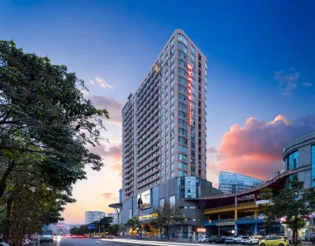 Xingzhou Grand Hotel Отели рядом с достопримечательностью «Xingyi Normal University for Nationalities West Campus»