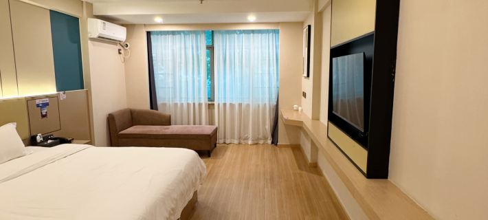 Kaiman Hotel (Nancheng Bus Station Jiuding Commercial City) Hotels in Nancheng