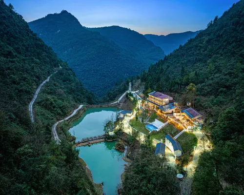 Chongqing Jinfoshan Yumanyinshan Resort Hotel Hotels near Jinfuo Mountain