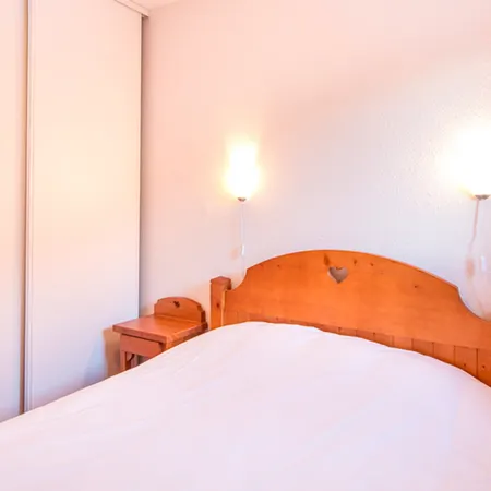 Vacancéole - Résidence les Chalets de la Ramoure Отели в г. Модан