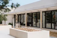 SEAVISTA HOTEL