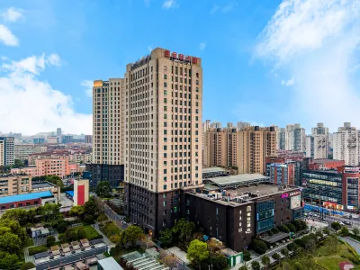 唯庭センチュリーホテル（上海北外灘隆昌路地下鉄駅） University of Shanghai for Science & Technology Gymnasium周辺のホテル