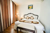 Hoa Binh 1 Hotel Hotels near Supermarket electronics Green
