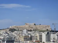 Blossom House -the Acropolis and Parking available
