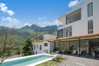 Chuanjian · Yinshan Homestay (Enshi Yunlong Difeng Luyuanping)