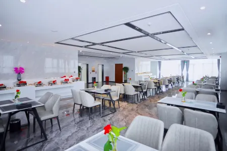 Kuytun Rouran Hotel Отели рядом с достопримечательностью «KuiTunShi YinShi XiuXian YiTiao Jie»