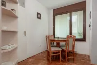 Apartment Gloria - Bežanijska kosa- Near Airport Отели в г. Surcin