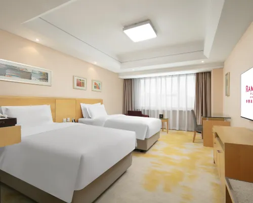 Ramada Plaza by Wyndham Shenyang City Center Hoteles en Shenyang