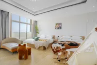 ZUOERTINGHAI HOTEL(Naxianghai Scenic Area-Diamond Beach Branch）
