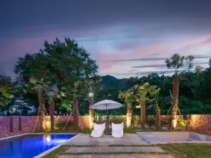 Liyang Nanshan Bamboo Sea Dreamland Art Hot Spring B&B