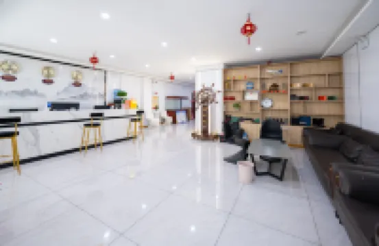 Erenhot JiaNuo Hotel - Pysäköinti