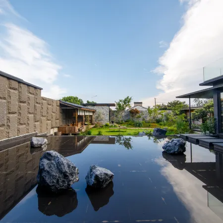 Suzhou Banshan Liyuan Hot Spring Resort Homestay (Taihu Xishan Scenic Area)