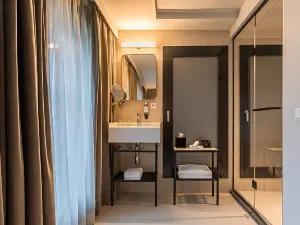 페스타나 암스테르담 리버사이드 - LVX 프리퍼드 호텔 & 리조트