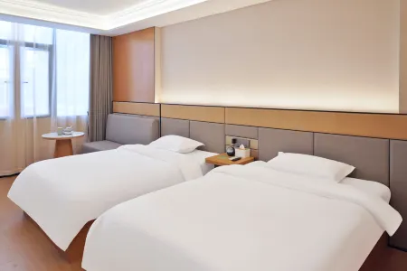 Huyue·English Hotel (Shizhong Park Branch)