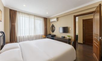 Dalian Xinghui Kaili Hotel (Dalian Pulandian Wanda Plaza Branch)