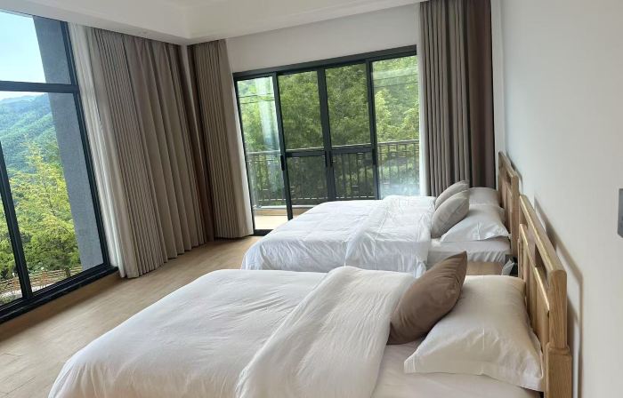 Xuefeng Mountain Bailing Manor Tourist Resort in Hunan Province