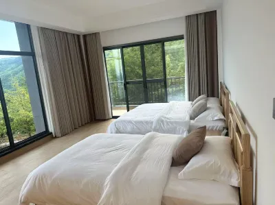 Xuefeng Mountain Bailing Manor Tourist Resort in Hunan Province