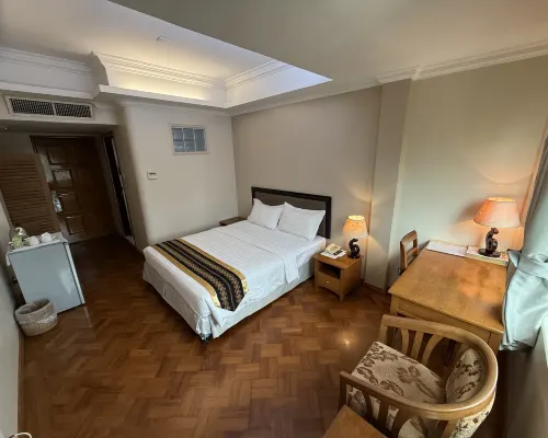 Grand Laurel Hotel Hotels in Botataung