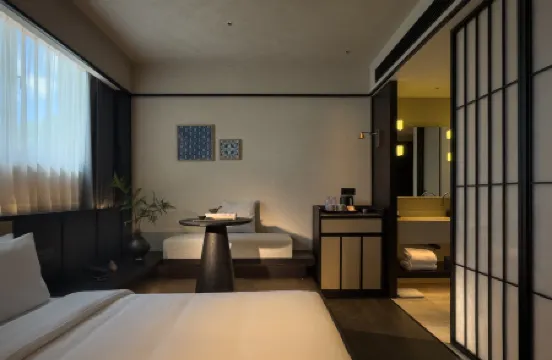 FUNGEE S Hotel, Zhangjiajie National Forest Park, Wulingyuan sign gate, Zhangjiajie