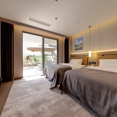 Maitreya Haiwan Ruijing Hot Spring Hotel (Huquan Ecological Park Huquan Mid-Hill Hot Spring Branch)