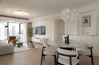 CozyStay Homestay (Shanghai Xizang South Road) - Pet friendly