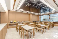 雲庭逸景假日飯店